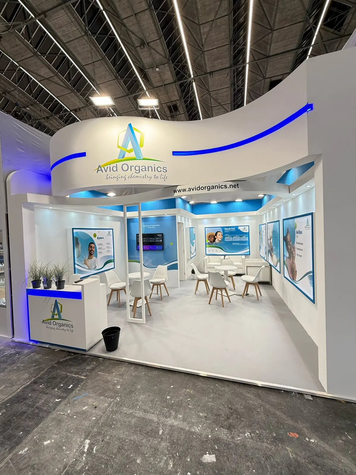 Avid Organics exhibition stand at in-cosmetics Global, Amsterdam — designed and built by Echo Expo (view 2)