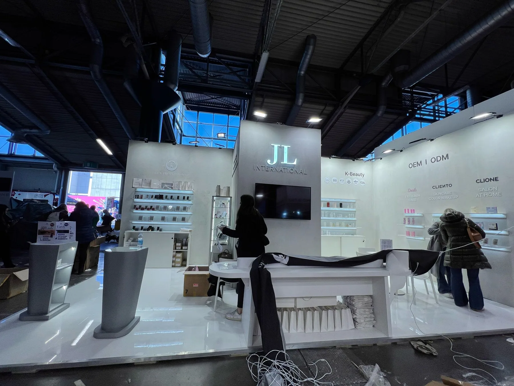 Exhibition stand at Cosmoprof Worldwide Bologna, Bologna Fiere — installation by Echo Expo