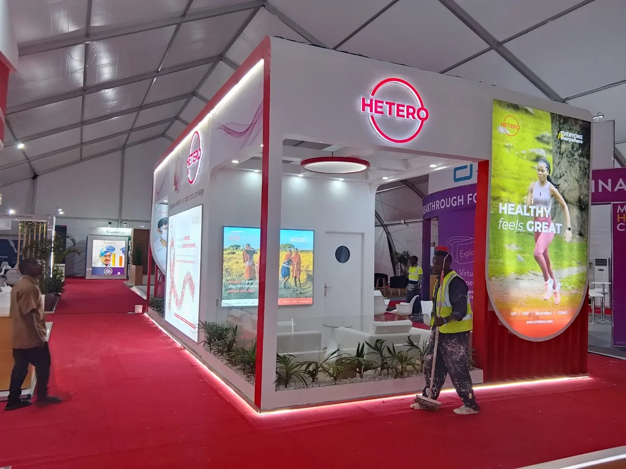 Hetero Labs 45 sqm exhibition stand at the IAS Conference, Kigali — designed and built by Echo Expo (view 3)