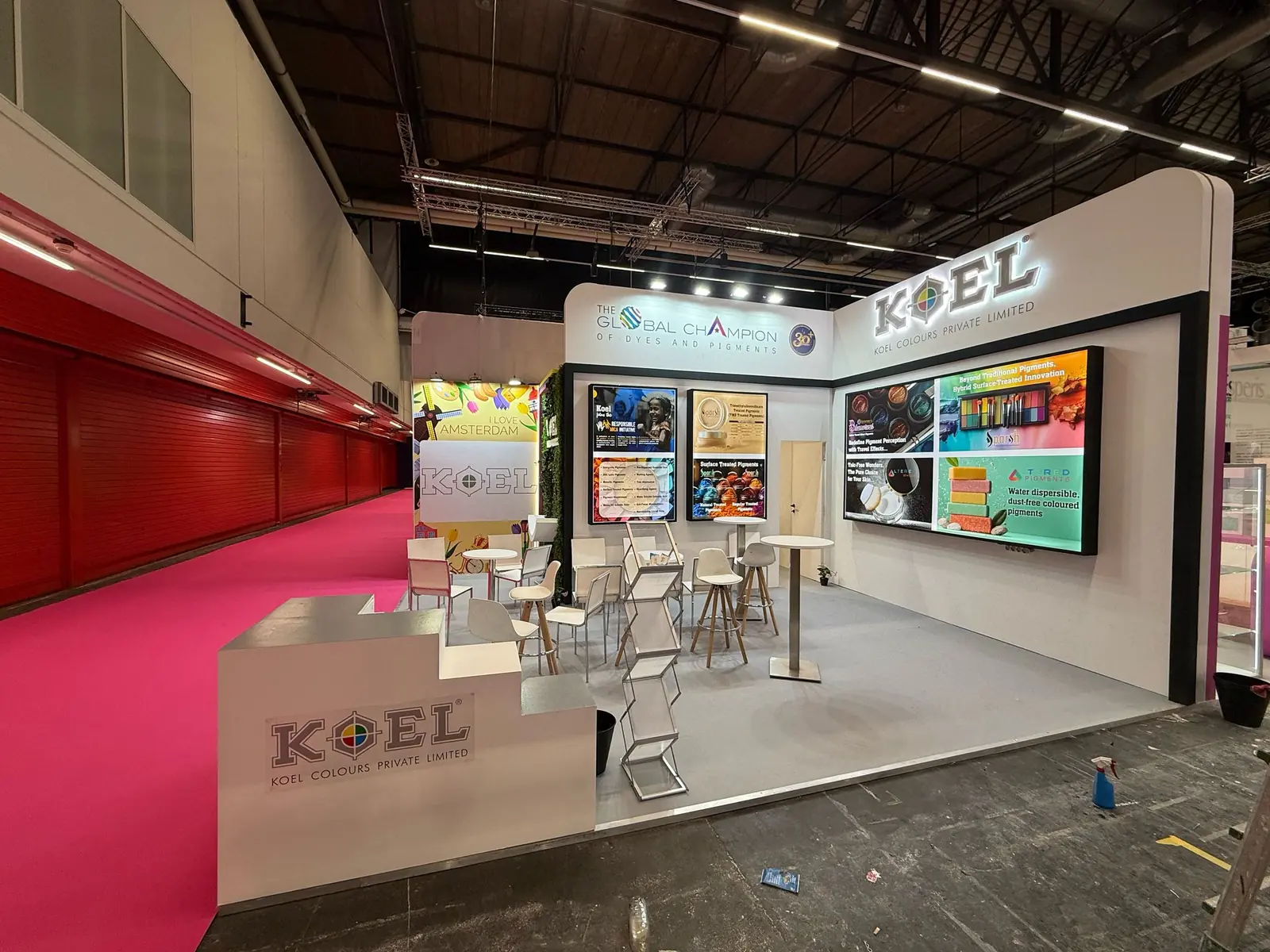 Koel Colours exhibition stand at in-cosmetics Global, Amsterdam — designed and built by Echo Expo (view 2)